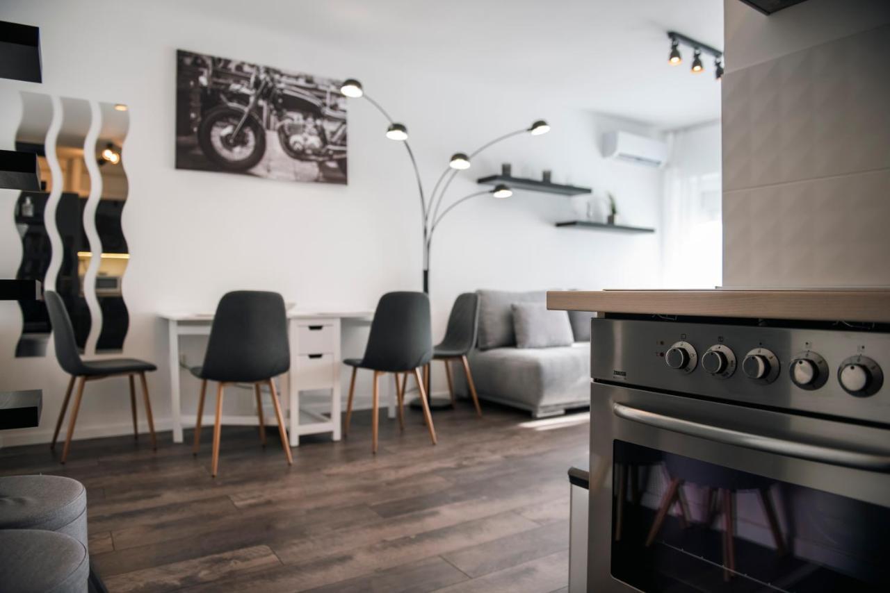 Anavrin Apartman Free Parking Apartment Pecs Exterior photo