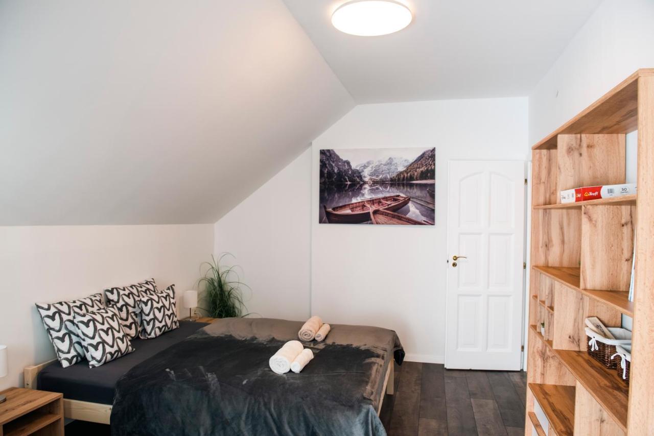 Anavrin Apartman Free Parking Apartment Pecs Exterior photo