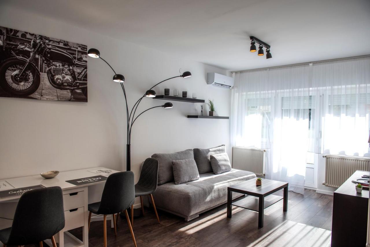 Anavrin Apartman Free Parking Apartment Pecs Exterior photo
